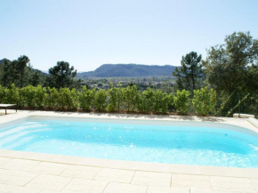 Beautiful Villa in Vidauban with seasonal Pool